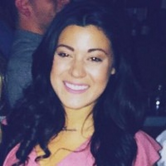 Meet your Posher, Daniela - Picture 1 of 1